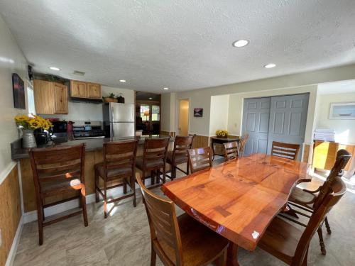 Farmhouse dinning area